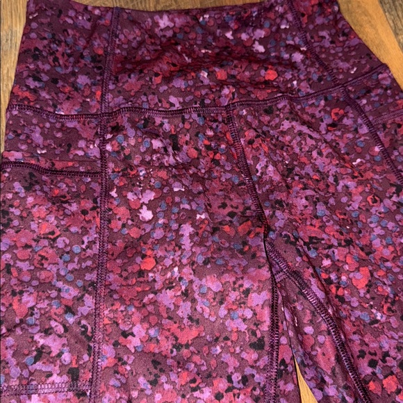 Women's Burgundy Patterned Leggings - Picture 3 of 4